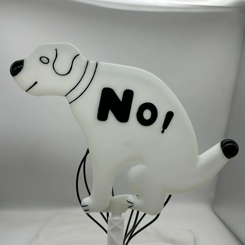 Fox Valley Trader’s “No Waste Dog Sign”-Glow-in-the-dark Lawn Stake 10.5x 16”H